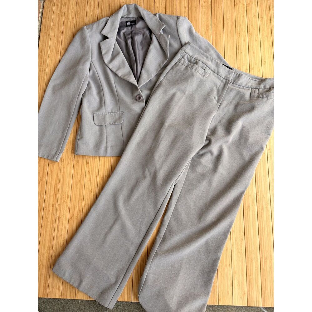 First Option Women size 12 blazer and size 10 pants set